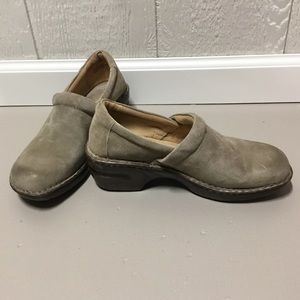 B.O.C. Women’s Clogs Size 8